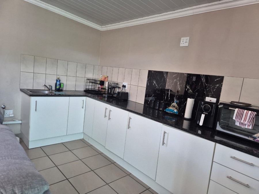 To Let 1 Bedroom Property for Rent in Windsor Park Western Cape